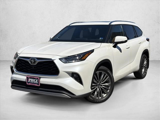 White (Blizzard Pearl) 2021 Toyota Highlander Platinum AWD SUV / Crossover All-Wheel Drive Automatic