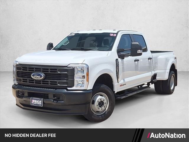 Oxford White 2023 Ford F-350 Super Duty Pickup Truck Four-Wheel Drive Automatic