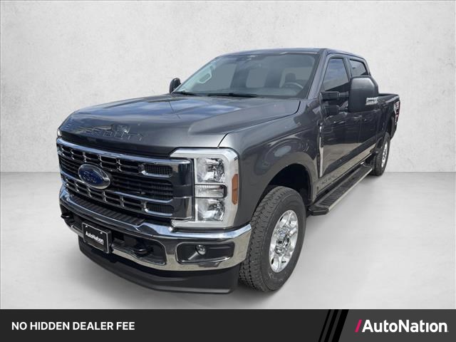 Carbonized Gray Metallic 2026 Ford F-250 Super Duty XLT Crew Cab 4WD Pickup Truck Four-Wheel Drive Automatic