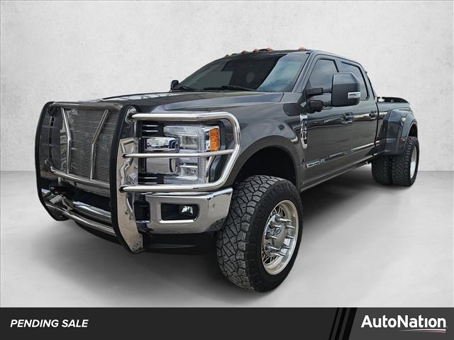 Gray (Magnetic Metallic) 2018 Ford F-350 Super Duty Lariat Crew Cab LB DRW 4WD Pickup Truck Four-Wheel Drive 6-Speed Automatic