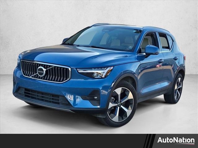 2023 Volvo XC40 B5 Plus Bright Theme AWD