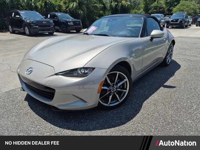 Gray (Platinum Quartz Metallic) 2022 Mazda MX-5 Miata Convertible Rear-Wheel Drive Automatic
