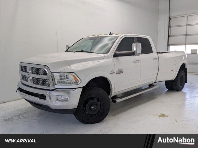 2015 RAM 3500 Laramie Crew Cab LB DRW 4WD
