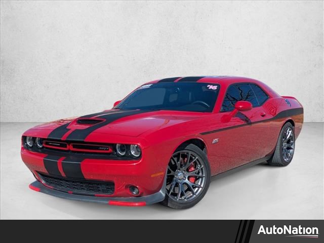 Redline Red Tricoat Pearl 2016 Dodge Challenger SRT 392 RWD Coupe Rear-Wheel Drive 6-Speed Manual