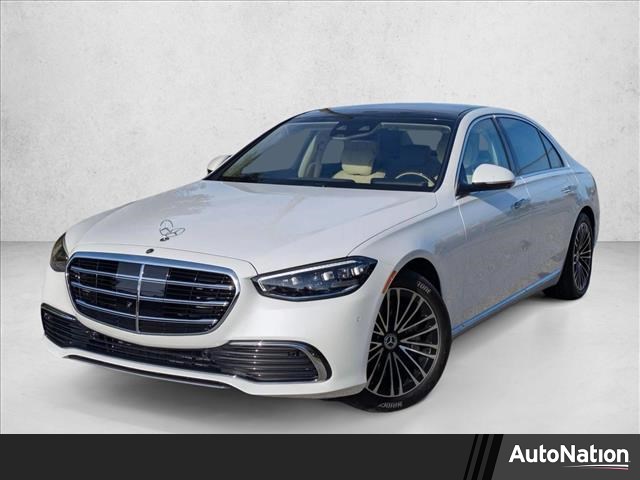 Manufaktur Moonlight White Metallic 2026 Mercedes-Benz S-Class S 580 4MATIC Sedan All-Wheel Drive Automatic