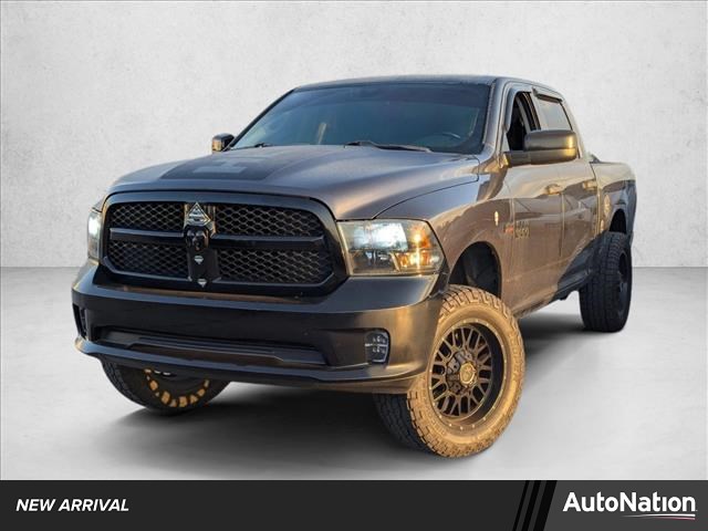 2017 RAM 1500 Express Crew Cab RWD