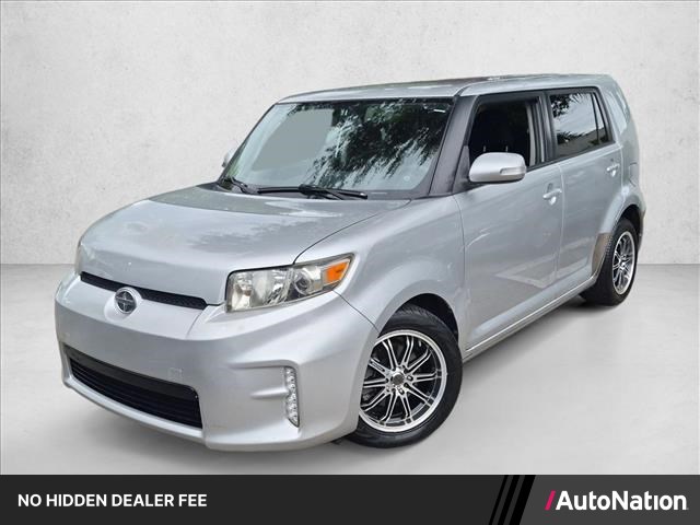 2013 Scion xB Plata (Classic Silver Metallic) Vagón Tracción delantera Automática