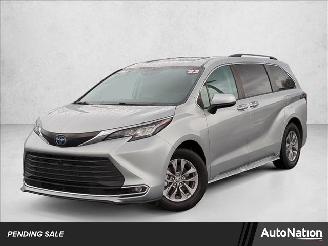 Celestial Silver Metallic 2023 Toyota Sienna XLE 7-Passenger FWD Minivan Front-Wheel Drive Automatic