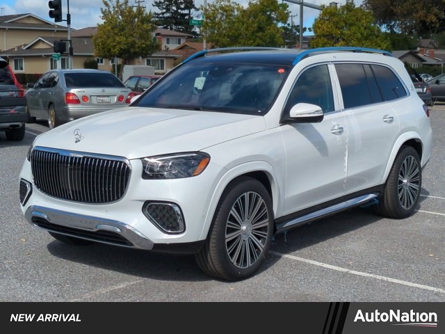 Manufaktur Moonlight White Metallic 2026 Mercedes-Benz GLS 600 Mercedes-Maybach 4MATIC SUV / Crossover All-Wheel Drive Automatic