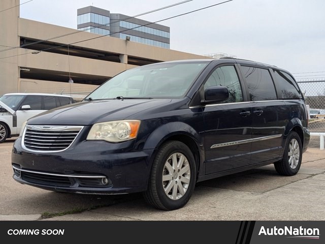 2014 Chrysler Town & Country Touring FWD