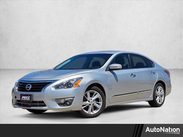 Brilliant Silver 2015 Nissan Altima 2.5 SV Sedan Front-Wheel Drive Automatic