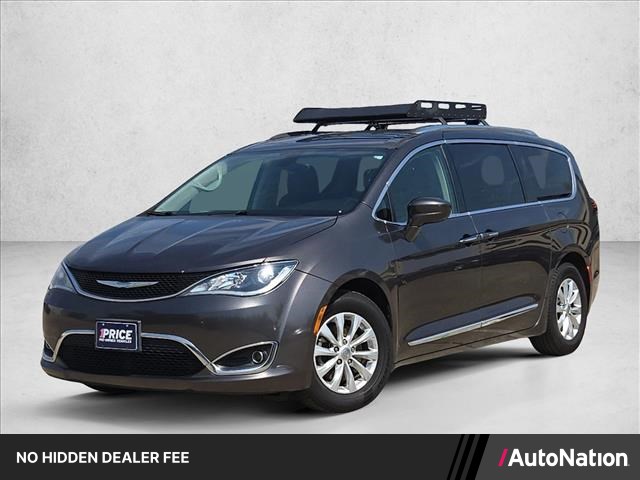 Gray (Granite Crystal Metallic Clearcoat) 2018 Chrysler Pacifica Minivan Front-Wheel Drive 9-Speed Automatic