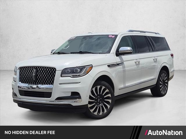 Pristine White Metallic Tri-Coat 2024 Lincoln Navigator SUV / Crossover Four-Wheel Drive Automatic