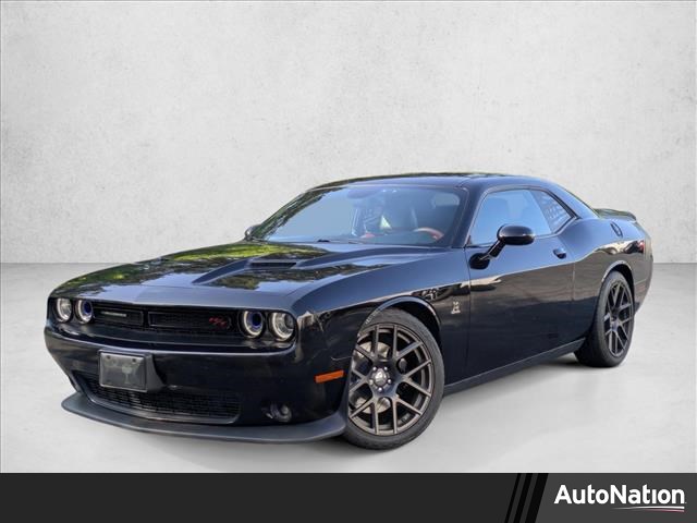 Pitch Black Clearcoat 2016 Dodge Challenger R/T Scat Pack RWD Coupe Rear-Wheel Drive 8-Speed Automatic