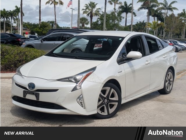 2016 Toyota Prius Four Touring FWD