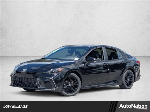 2026 Toyota Camry SE FWD