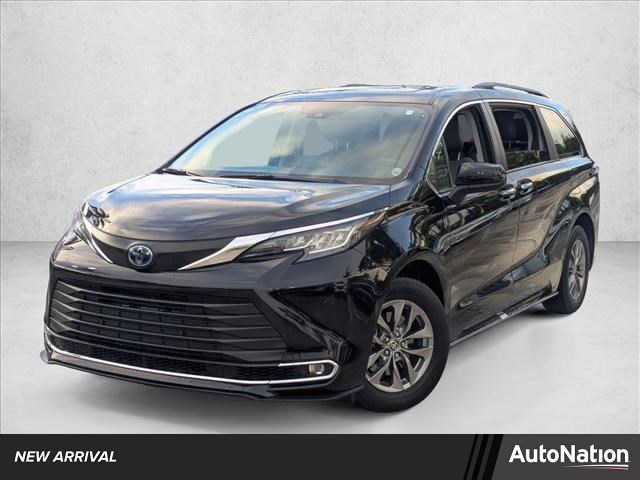 Midnight Black Metallic 2023 Toyota Sienna XLE 7-Passenger FWD Minivan Front-Wheel Drive Automatic