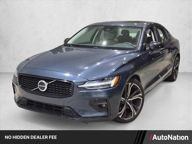  2023 Volvo S60 B5 Plus Dark Theme AWD   