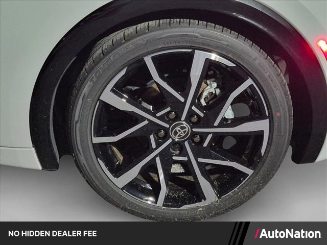 White (Wind Chill Pearl) 2026 Toyota Prius Plug-In Hybrid Hatchback Front-Wheel Drive Automatic