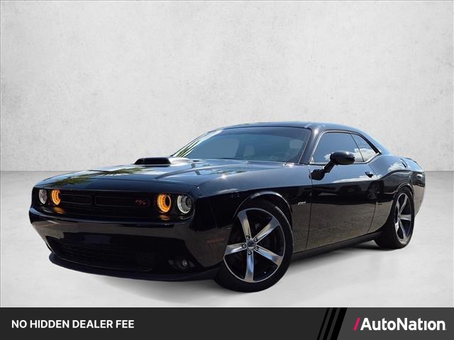 Pitch Black Clearcoat 2018 Dodge Challenger Coupe Rear-Wheel Drive 8-Speed Automatic