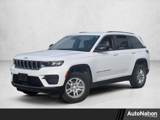 2022 Jeep Grand Cherokee Laredo 4WD