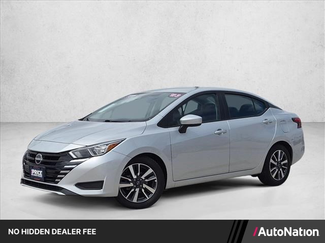 Brilliant Silver Metallic 2023 Nissan Versa Sedan Front-Wheel Drive Automatic