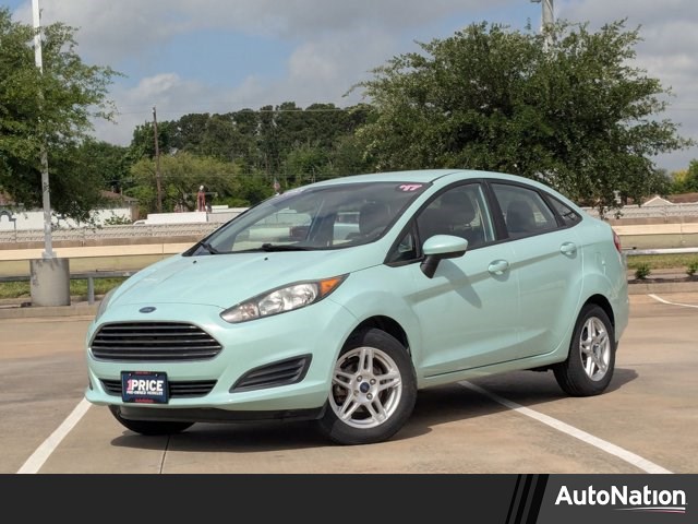 Green (Bohai Bay Mint Metallic) 2017 Ford Fiesta SE Sedan Front-Wheel Drive 6-Speed Automatic