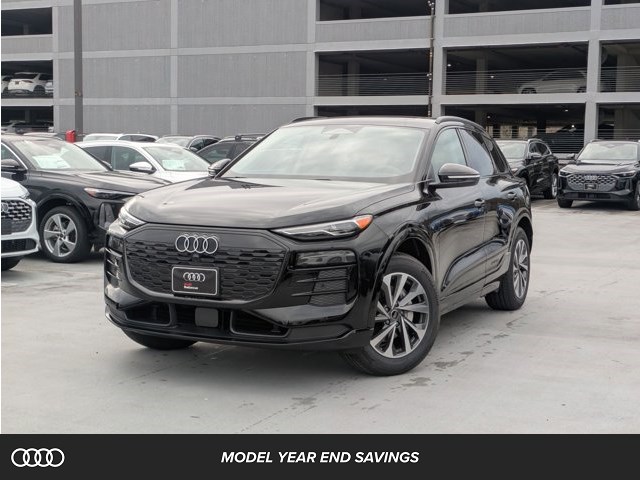 2025 Audi Q6 e-tron quattro Premium