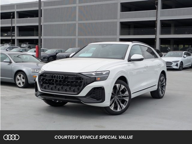 2025 Audi Q8 quattro Premium 55 TFSI