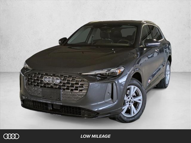 2025 Audi Q5 quattro Premium 40 TFSI