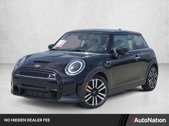Mini Yours Enigmatic Black Metallic 2022 MINI Cooper Hatchback Front-Wheel Drive 6-Speed Manual