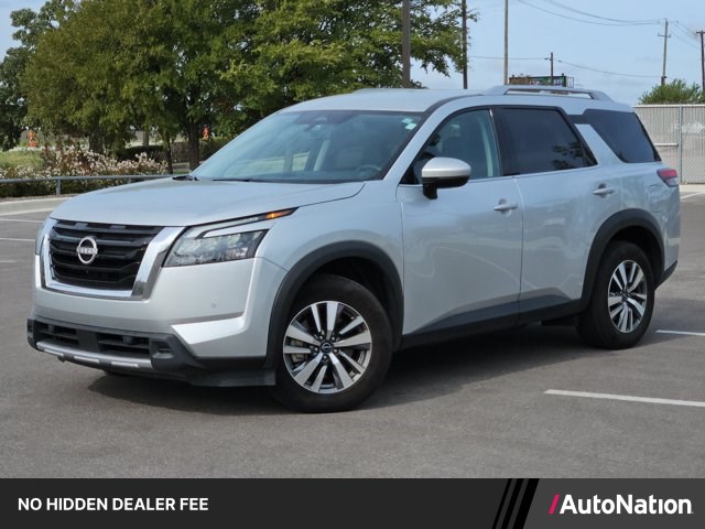 Brilliant Silver Metallic 2025 Nissan Pathfinder SUV / Crossover Front-Wheel Drive Automatic