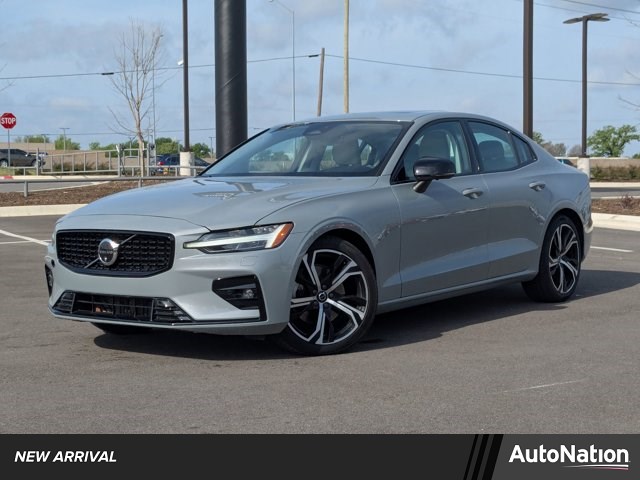 Silver 2024 Volvo S60 B5 Ultimate Dark Theme AWD Sedan All-Wheel Drive Automatic