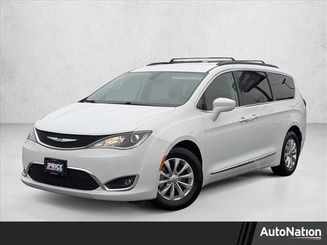 2017 Chrysler Pacifica Touring L FWD