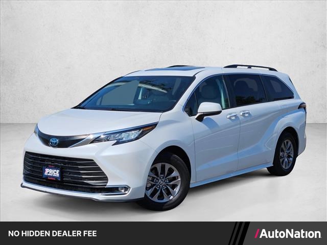 2023 Toyota Sienna XLE 7-Passenger FWD