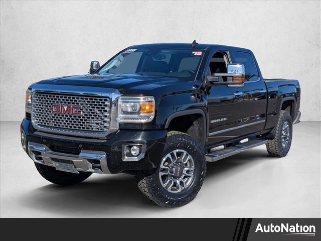2015 GMC Sierra 2500HD Denali Crew Cab SB 4WD