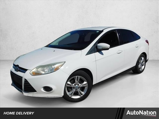 Oxford White 2013 Ford Focus SE Sedan Front-Wheel Drive 6-Speed Automatic