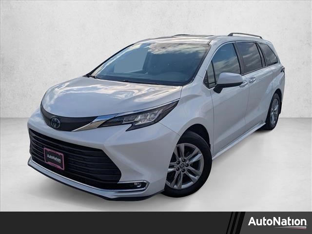 2023 Toyota Sienna XLE 7-Passenger AWD