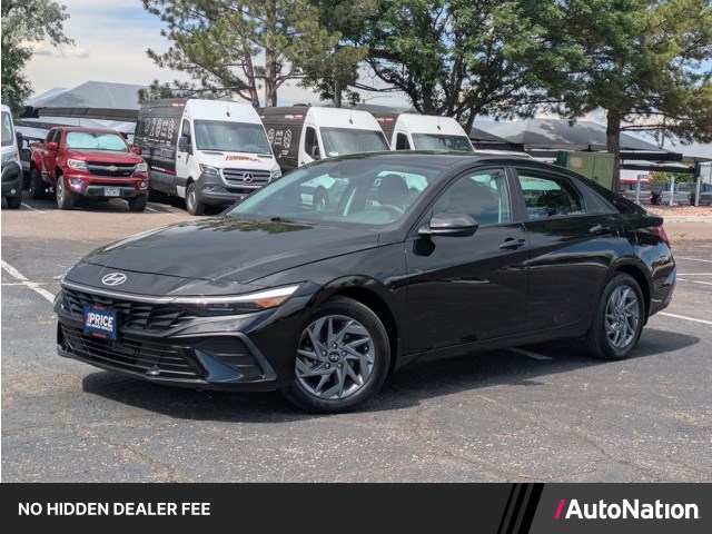 Abyss Black 2024 Hyundai Elantra Hybrid Sedan Front-Wheel Drive Automatic