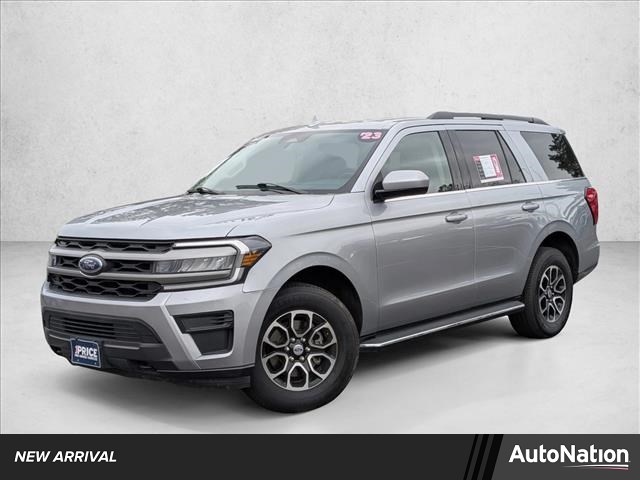 Iconic Silver Metallic 2023 Ford Expedition XLT 4WD SUV / Crossover Four-Wheel Drive Automatic
