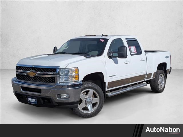 Summit White 2014 Chevrolet Silverado 2500HD LTZ Crew Cab 4WD Pickup Truck Four-Wheel Drive 6-Speed Automatic
