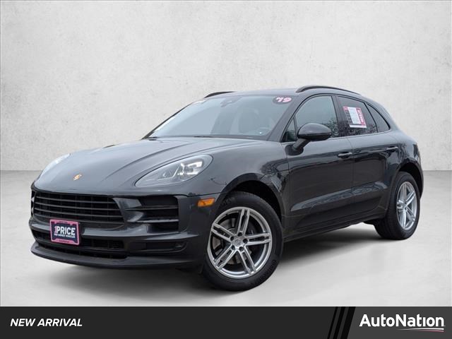 Gray (Volcano Grey Metallic) 2019 Porsche Macan AWD SUV / Crossover All-Wheel Drive Automatic