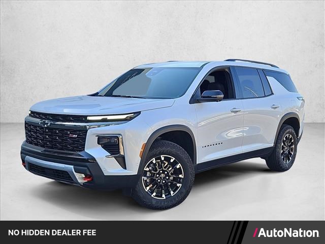White (Iridescent Pearl Tricoat) 2025 Chevrolet Traverse SUV / Crossover Four-Wheel Drive 8-Speed Automatic