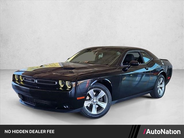 Pitch Black Clearcoat 2018 Dodge Challenger Coupe Rear-Wheel Drive 8-Speed Automatic