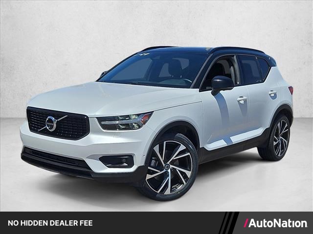 White 2019 Volvo XC40 SUV / Crossover All-Wheel Drive Automatic