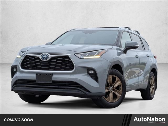2022 Toyota Highlander Hybrid Bronze Edition AWD