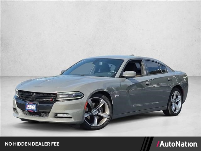 Silver/Gray 2017 Dodge Charger Sedan Rear-Wheel Drive 8-Speed Automatic