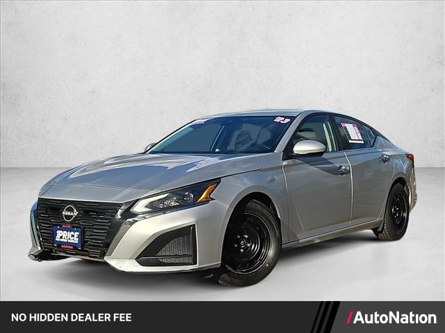 Brilliant Silver Metallic 2023 Nissan Altima Sedan Front-Wheel Drive Automatic