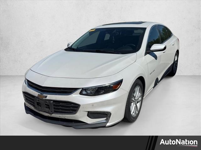 White (Iridescent Pearl Tricoat) 2017 Chevrolet Malibu Hybrid FWD Sedan Front-Wheel Drive 2-Speed Automatic