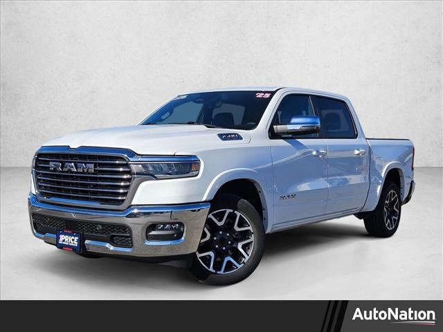 2025 RAM 1500 Laramie Crew Cab 4WD